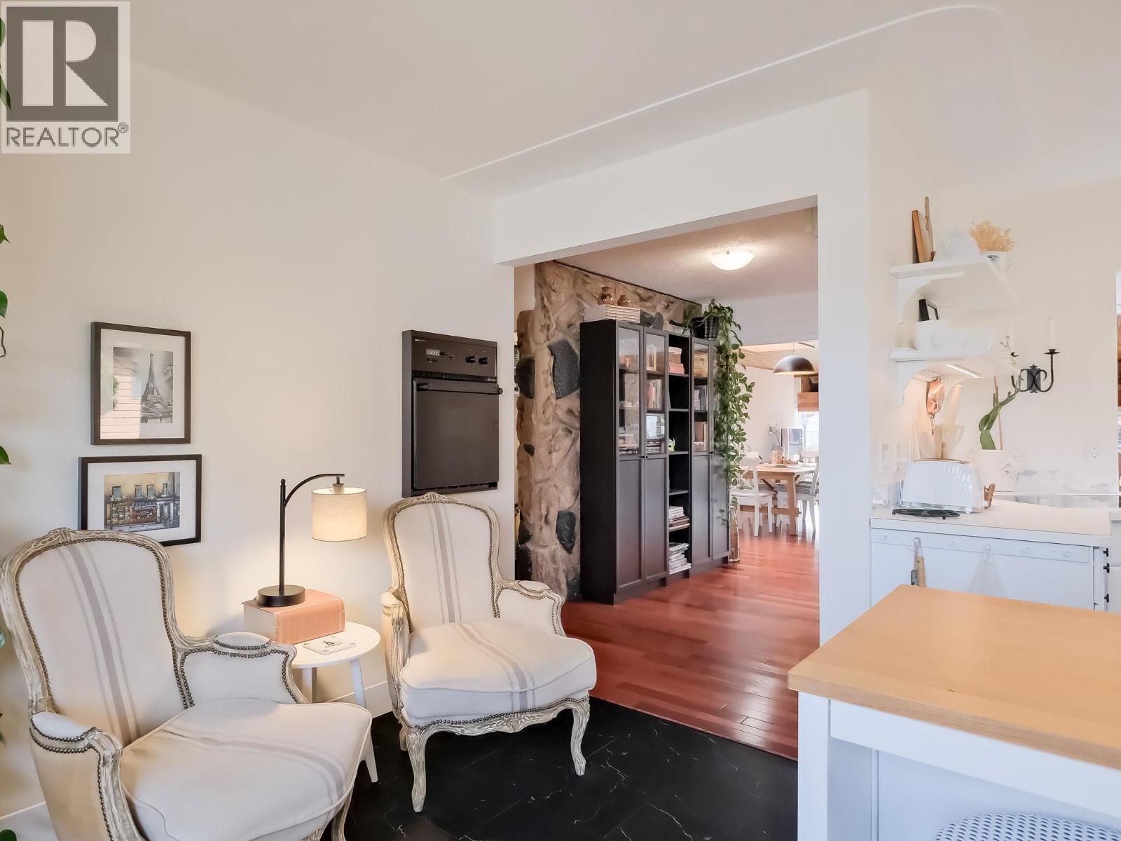 210 YORKTON Avenue, Penticton