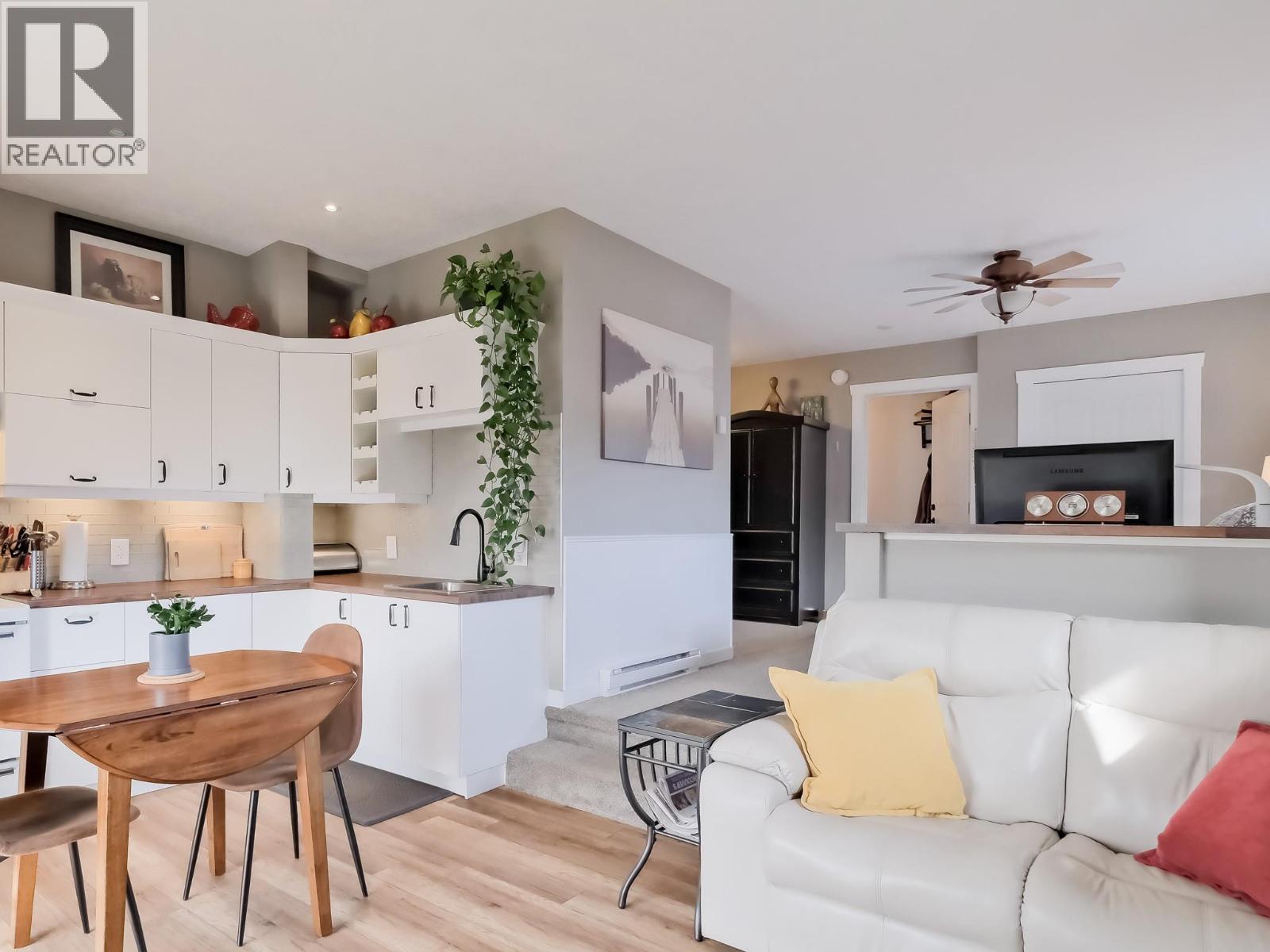 210 YORKTON Avenue, Penticton