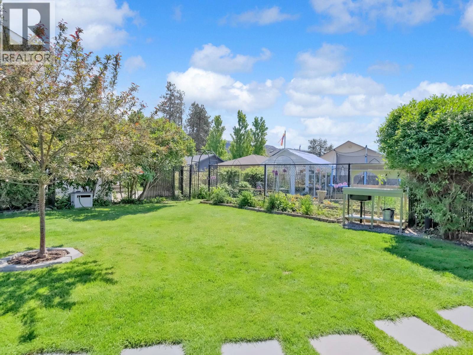 210 YORKTON Avenue, Penticton