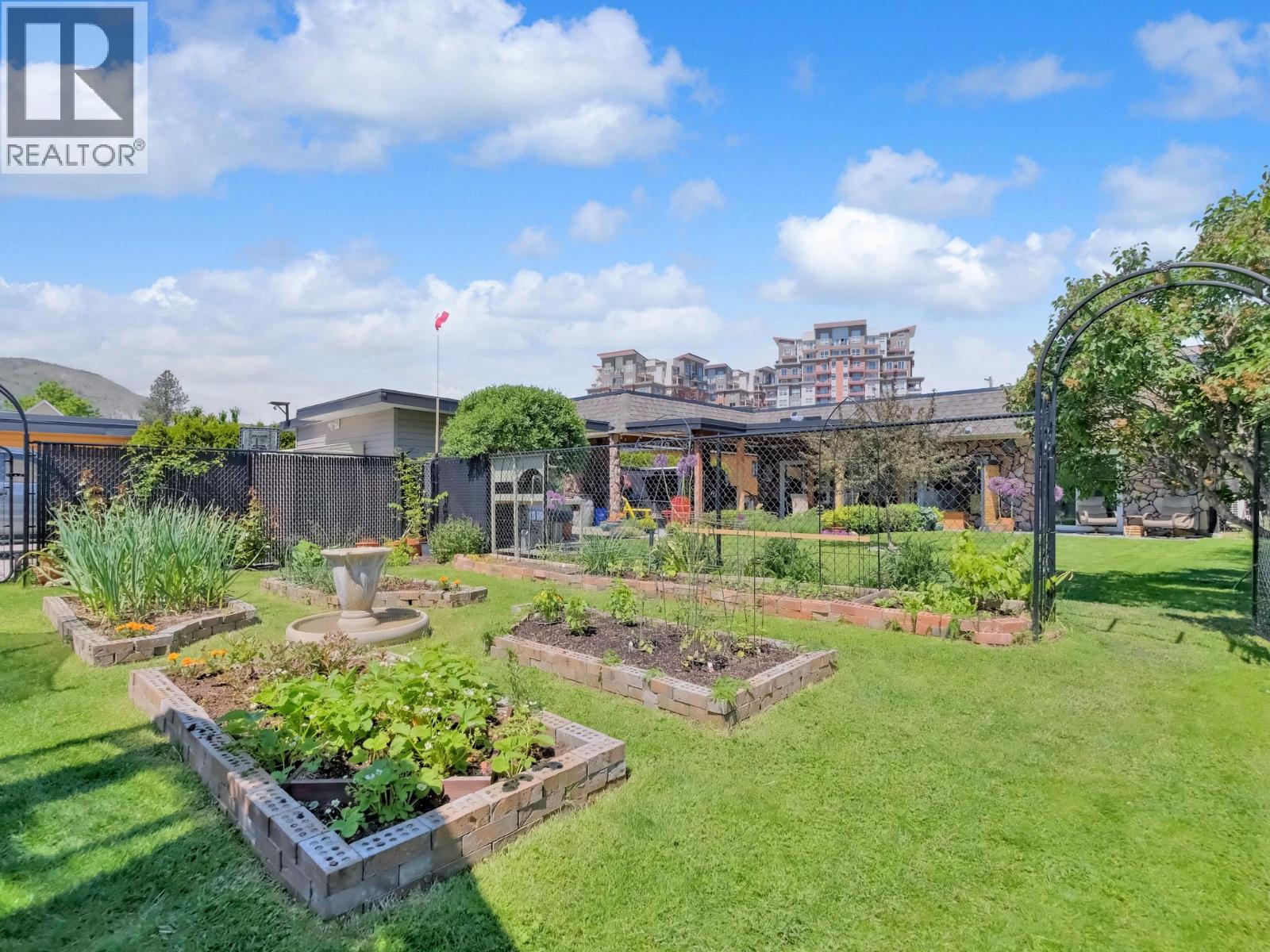 210 YORKTON Avenue, Penticton