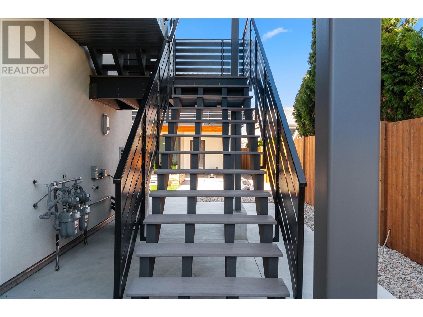  700 CHURCHILL Avenue, Penticton