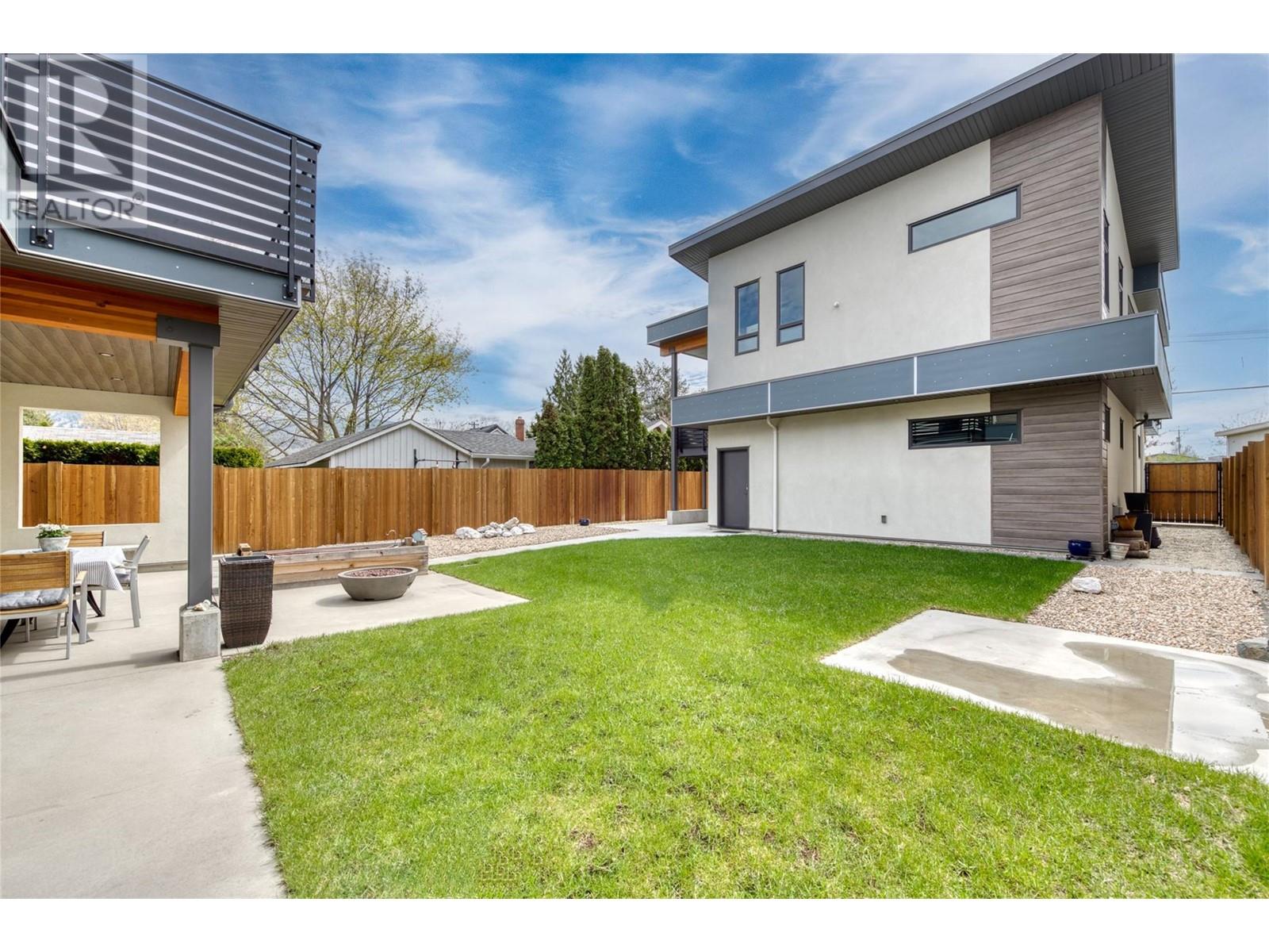  700 CHURCHILL Avenue, Penticton