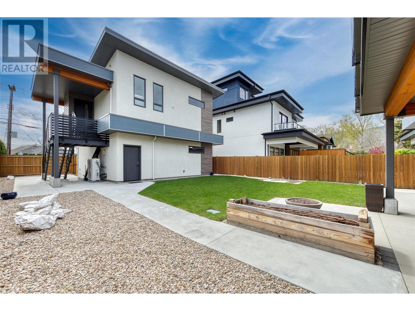  700 CHURCHILL Avenue, Penticton