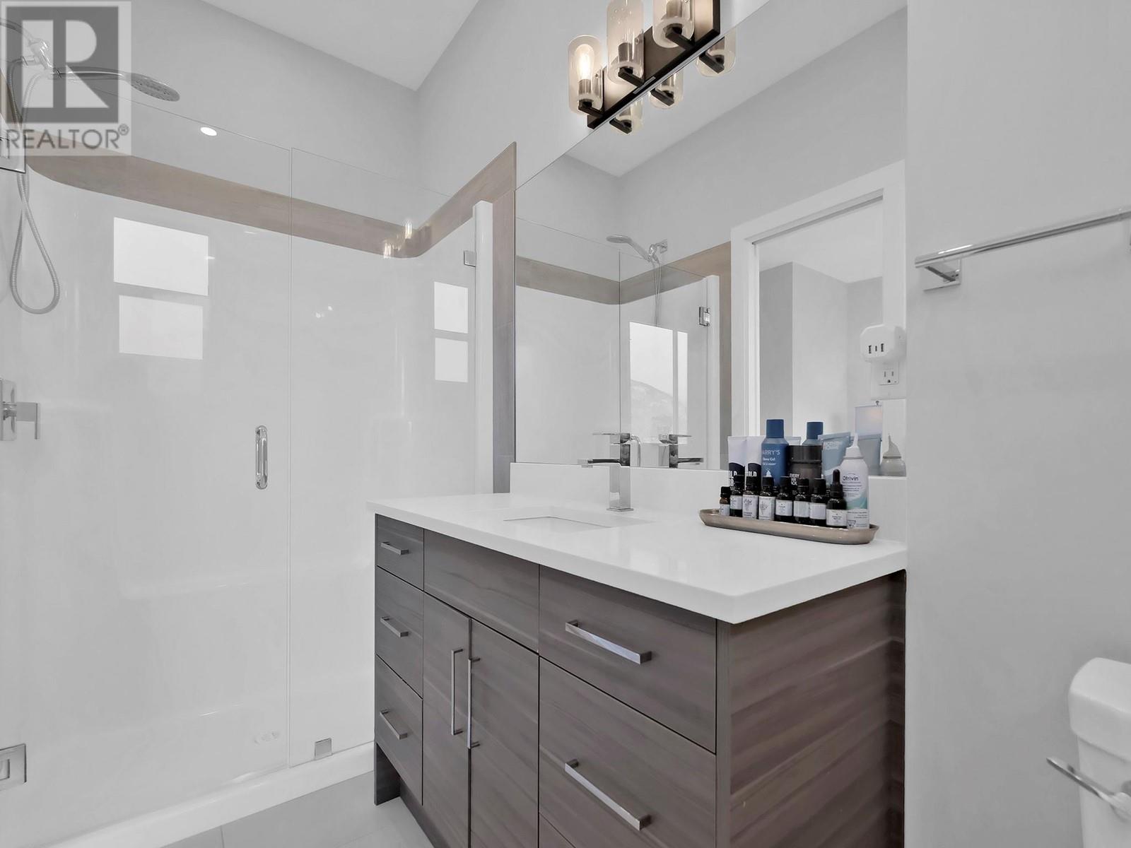 105 253 NORTON Street, Penticton