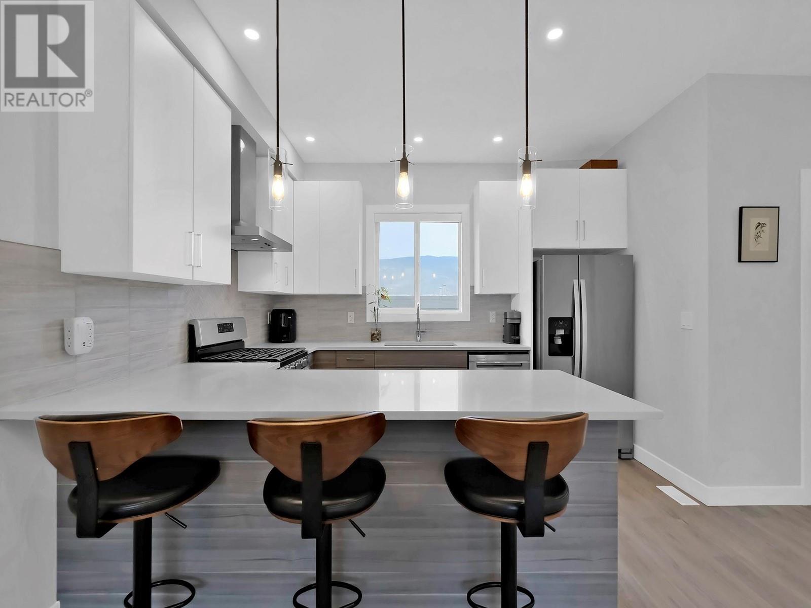 105 253 NORTON Street, Penticton