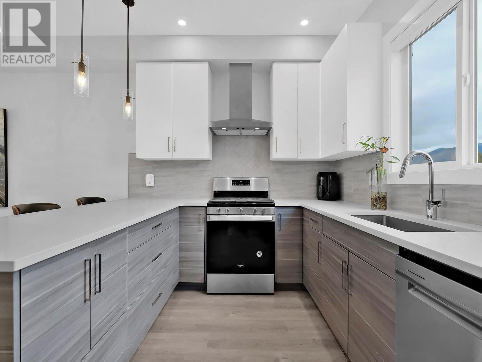 105 253 NORTON Street, Penticton
