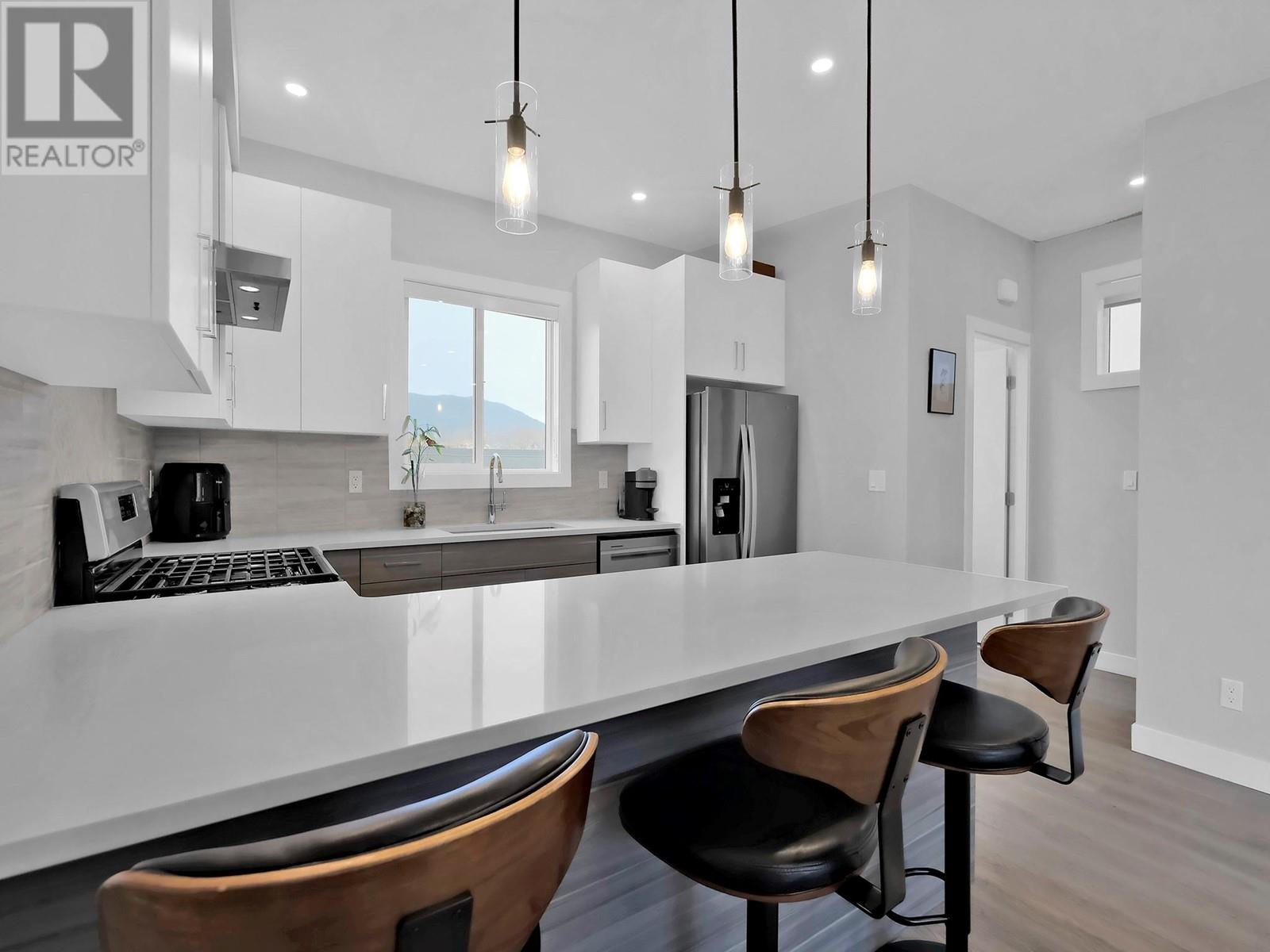 105 253 NORTON Street, Penticton