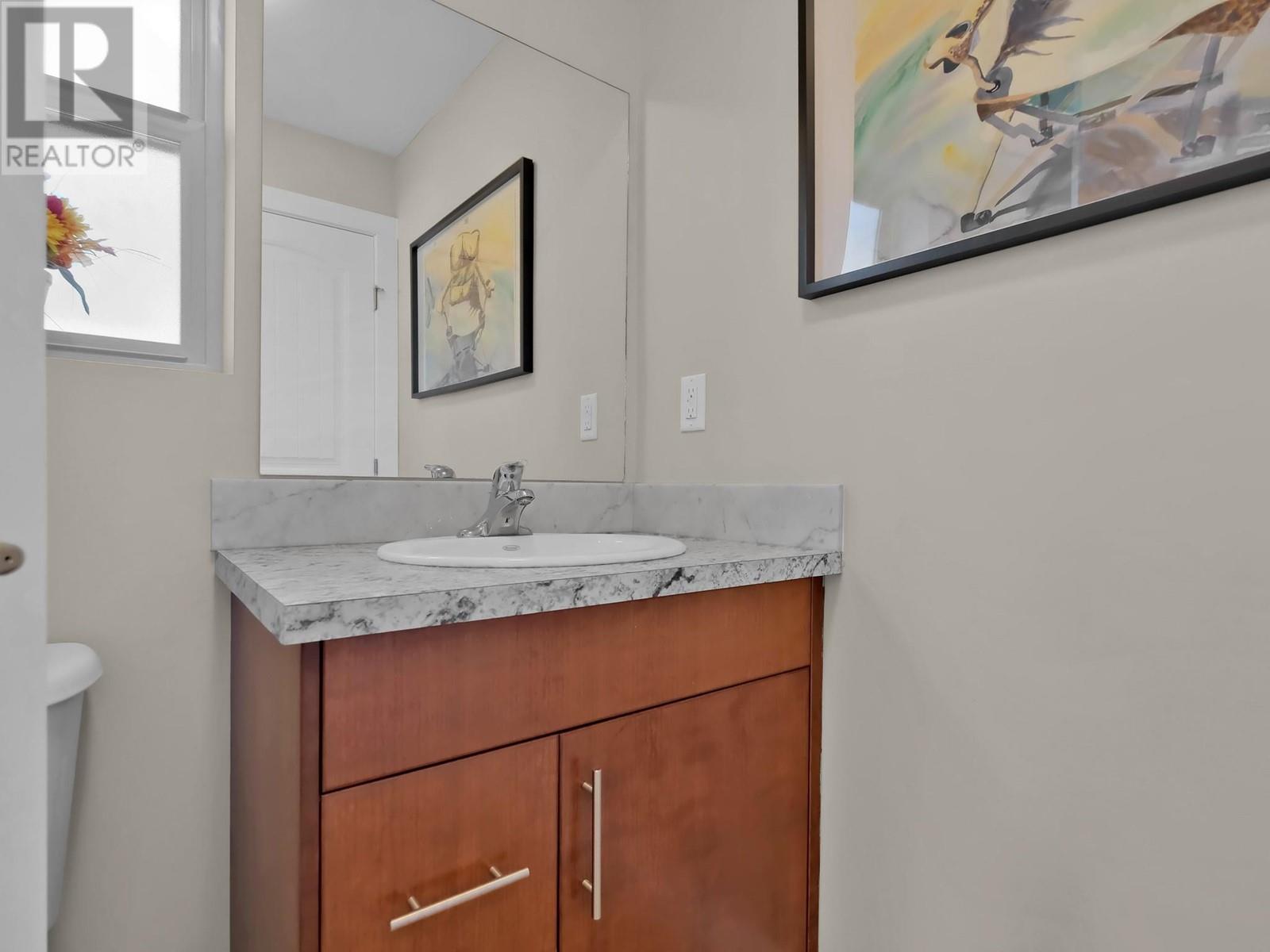 102 598 WESTMINSTER Avenue West, Penticton