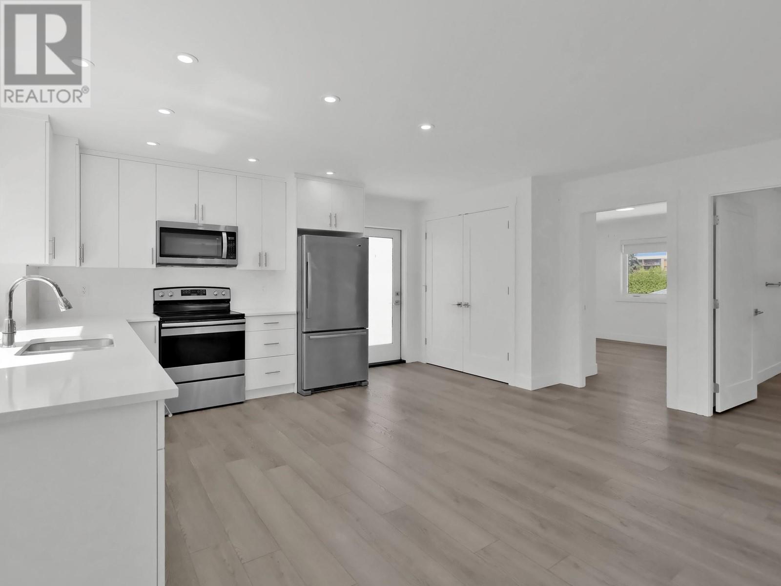  54 GRANBY Avenue, Penticton