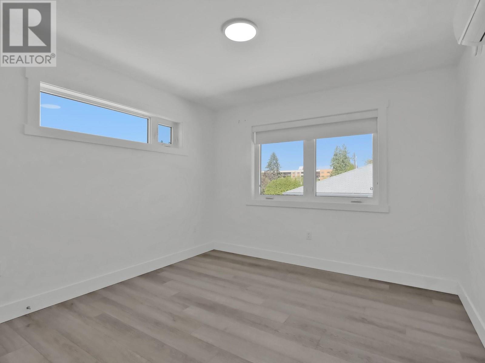  54 GRANBY Avenue, Penticton
