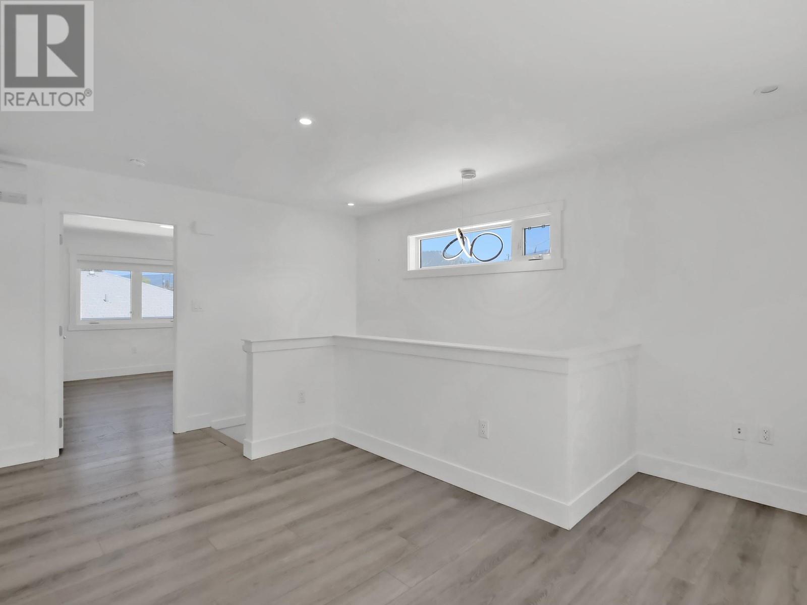  54 GRANBY Avenue, Penticton
