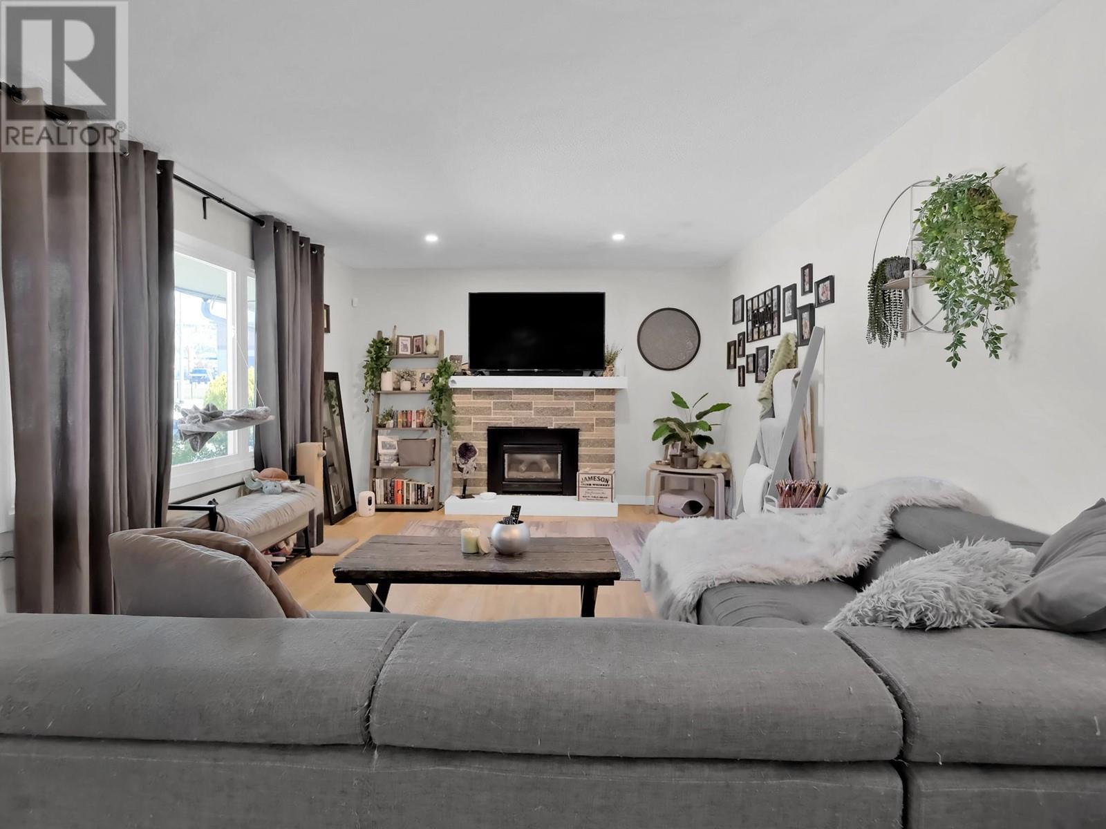  54 GRANBY Avenue, Penticton
