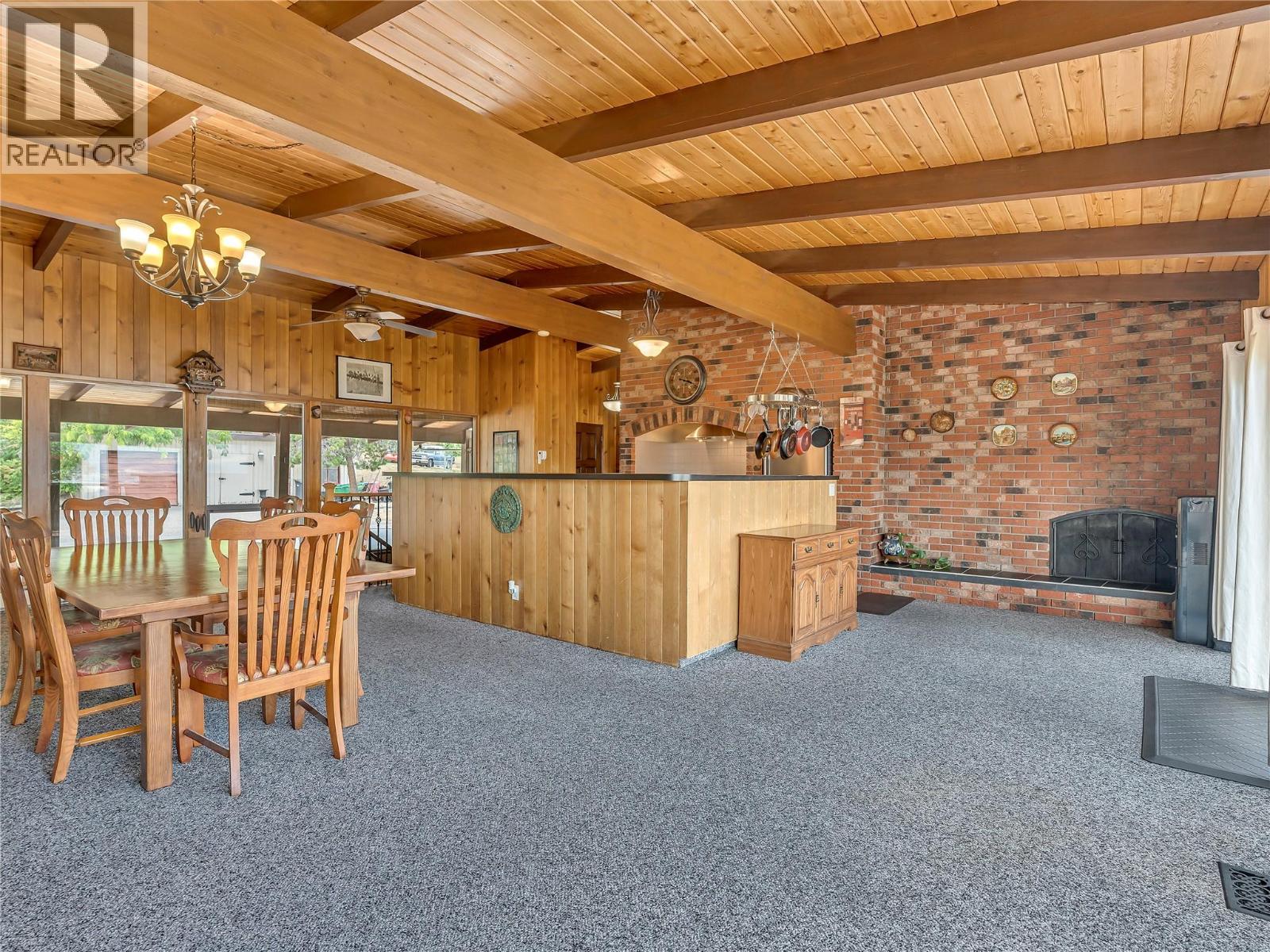 9402 FRONT BENCH Road, Summerland