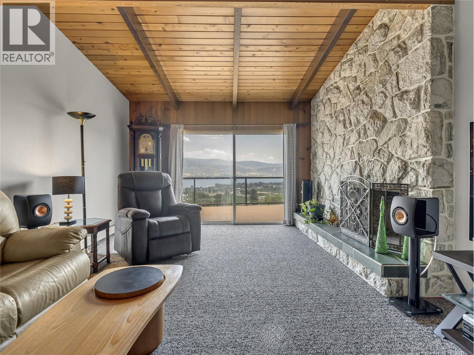 9402 FRONT BENCH Road, Summerland