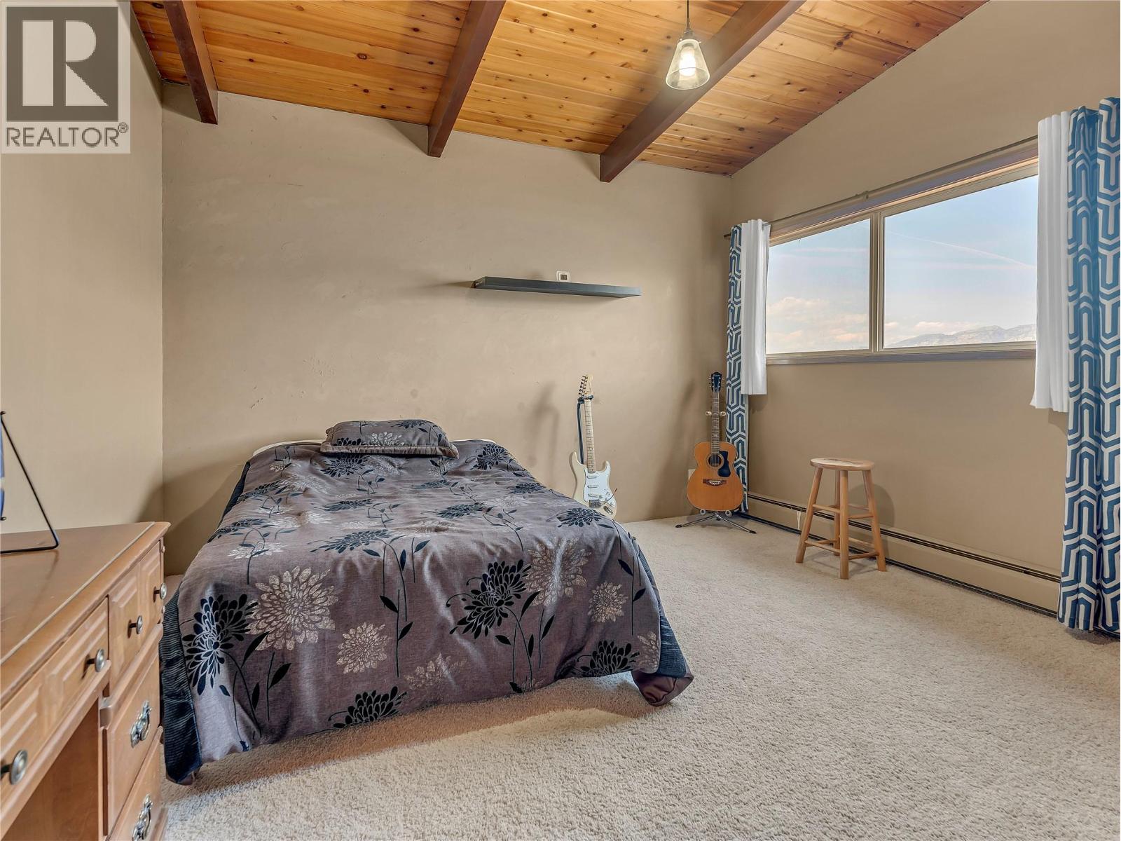 9402 FRONT BENCH Road, Summerland