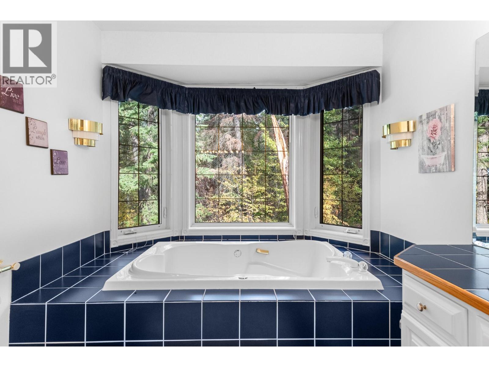  3257 JUNIPER Drive, Naramata