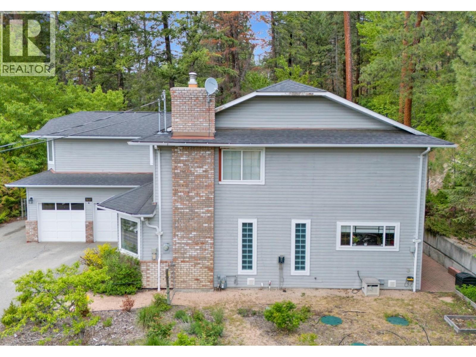  3257 JUNIPER Drive, Naramata