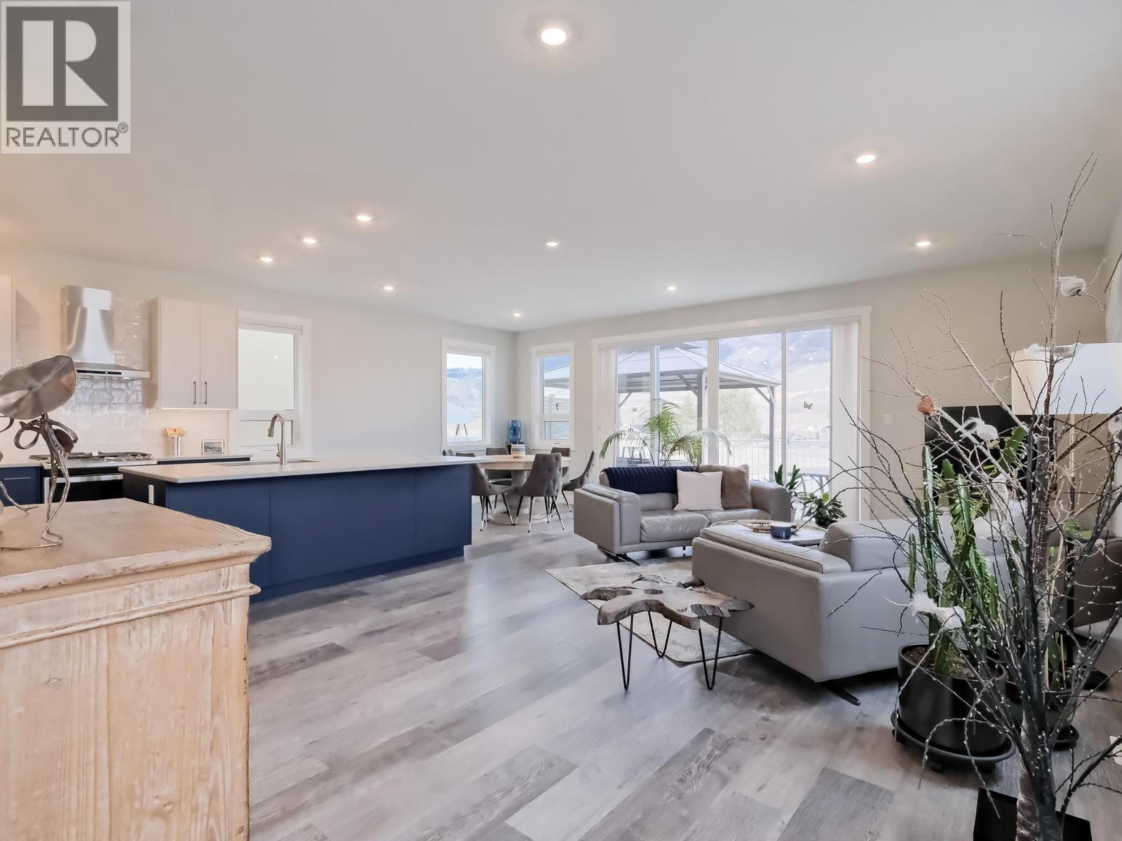 7016 WREN Drive, Osoyoos