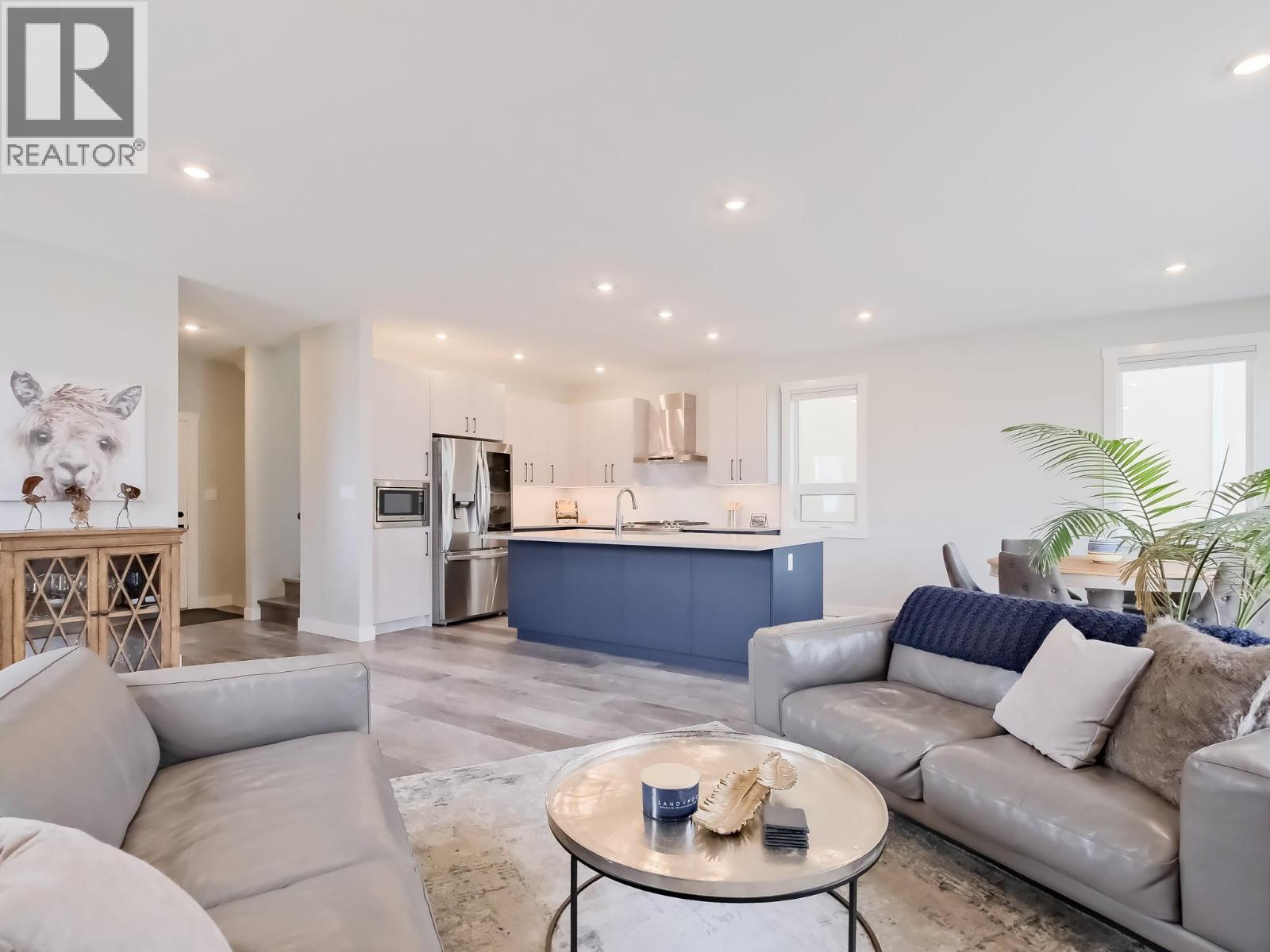 7016 WREN Drive, Osoyoos