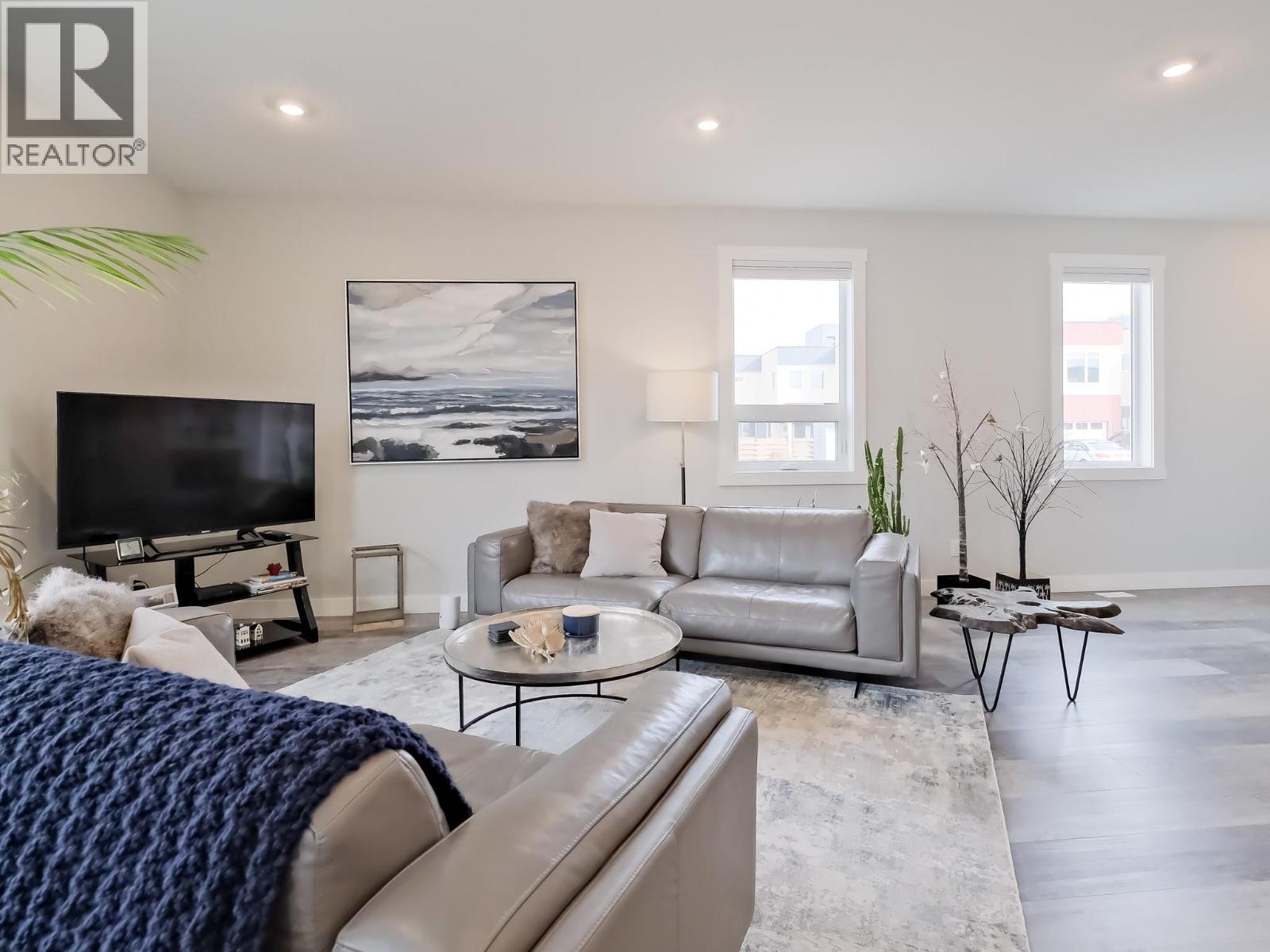 7016 WREN Drive, Osoyoos