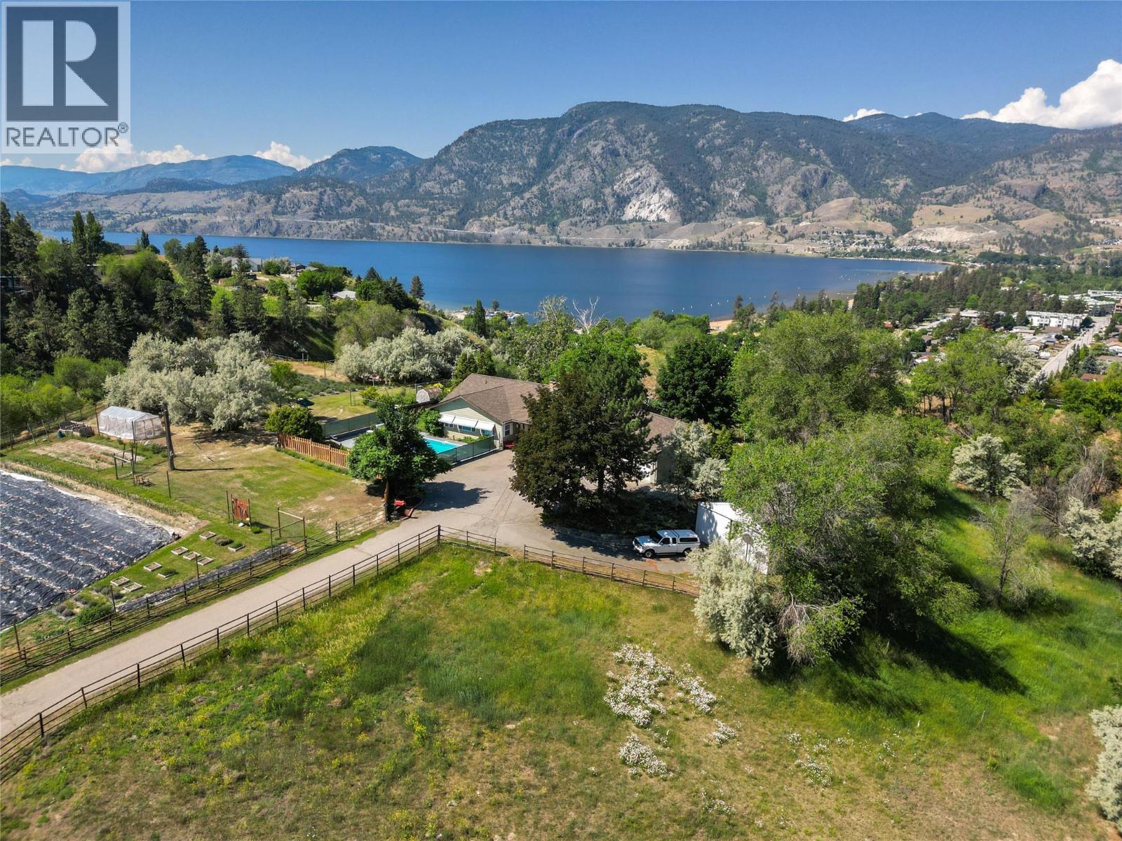 3575 VALLEYVIEW Road, Penticton