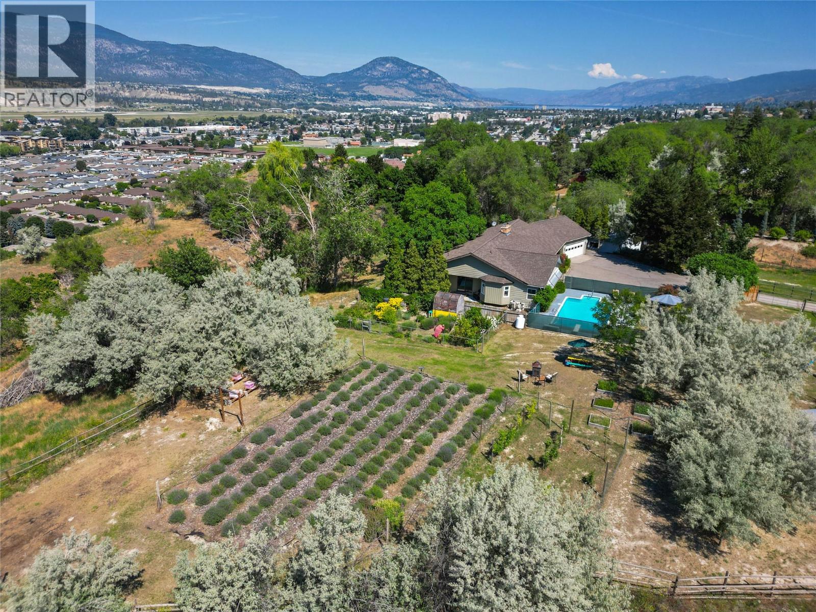 3575 VALLEYVIEW Road, Penticton