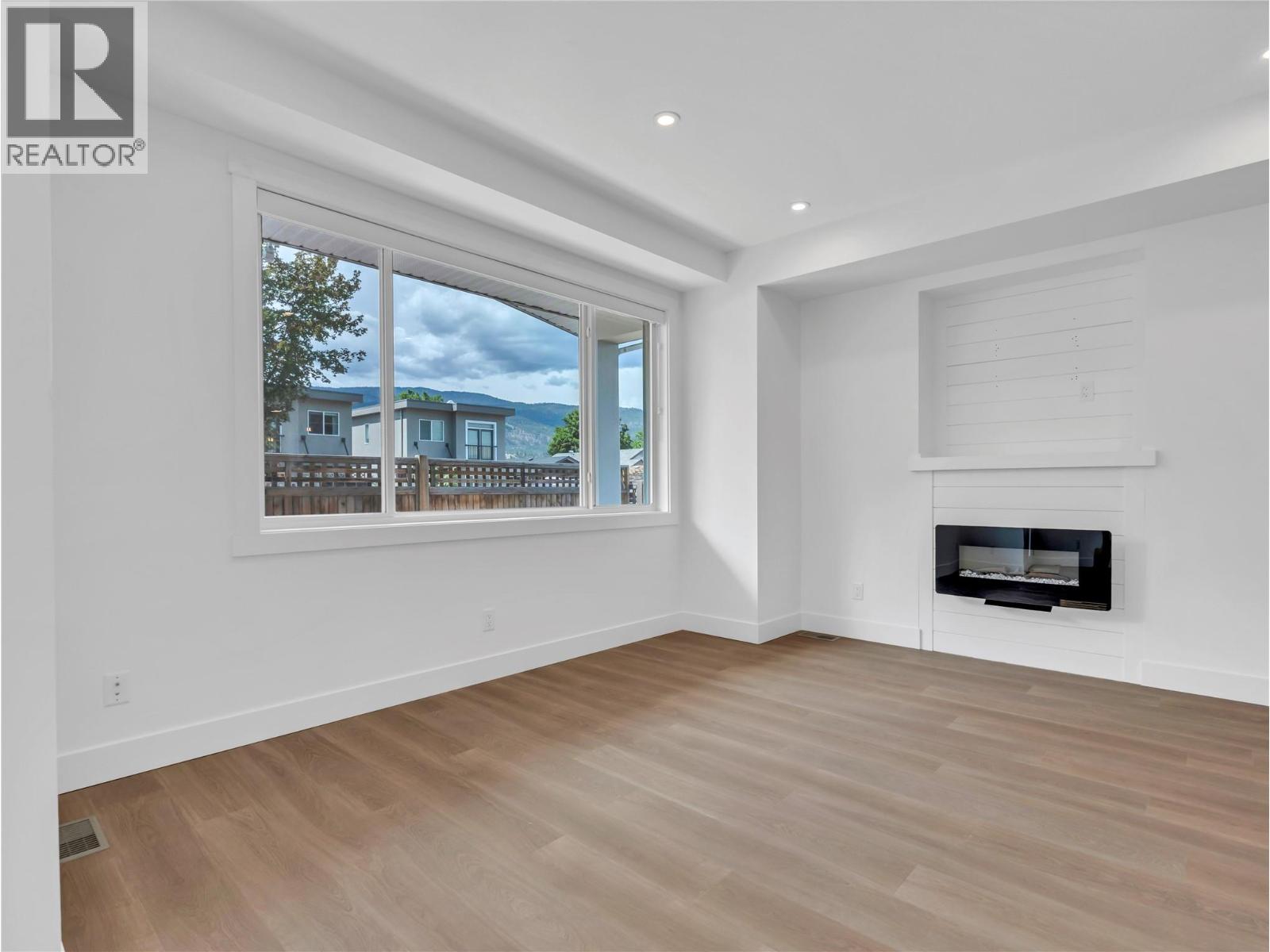 453 MAURICE Street Unit# 102, Penticton