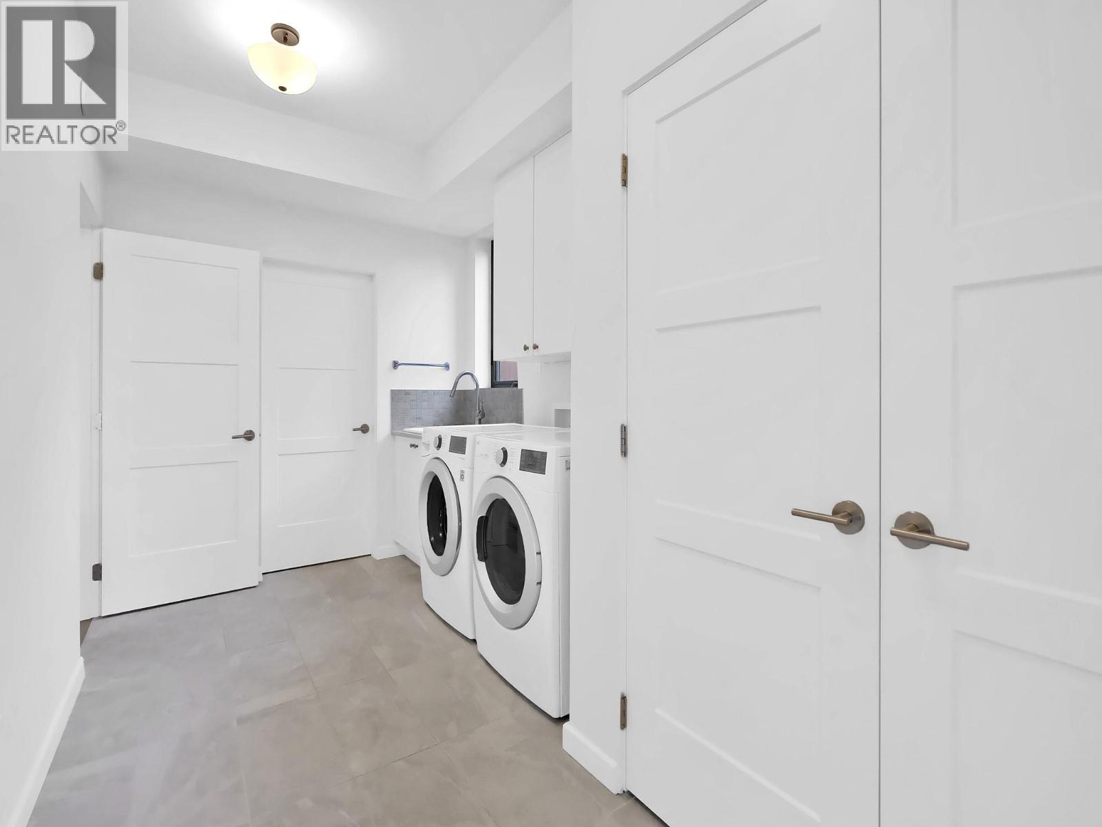 700 CHURCHILL Avenue, Penticton