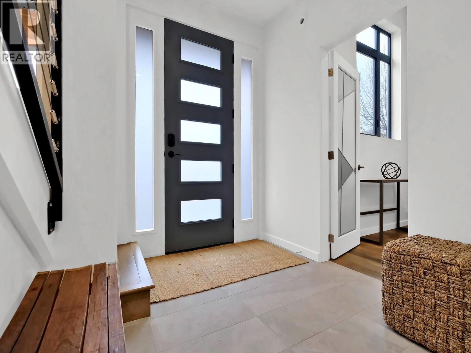 700 CHURCHILL Avenue, Penticton