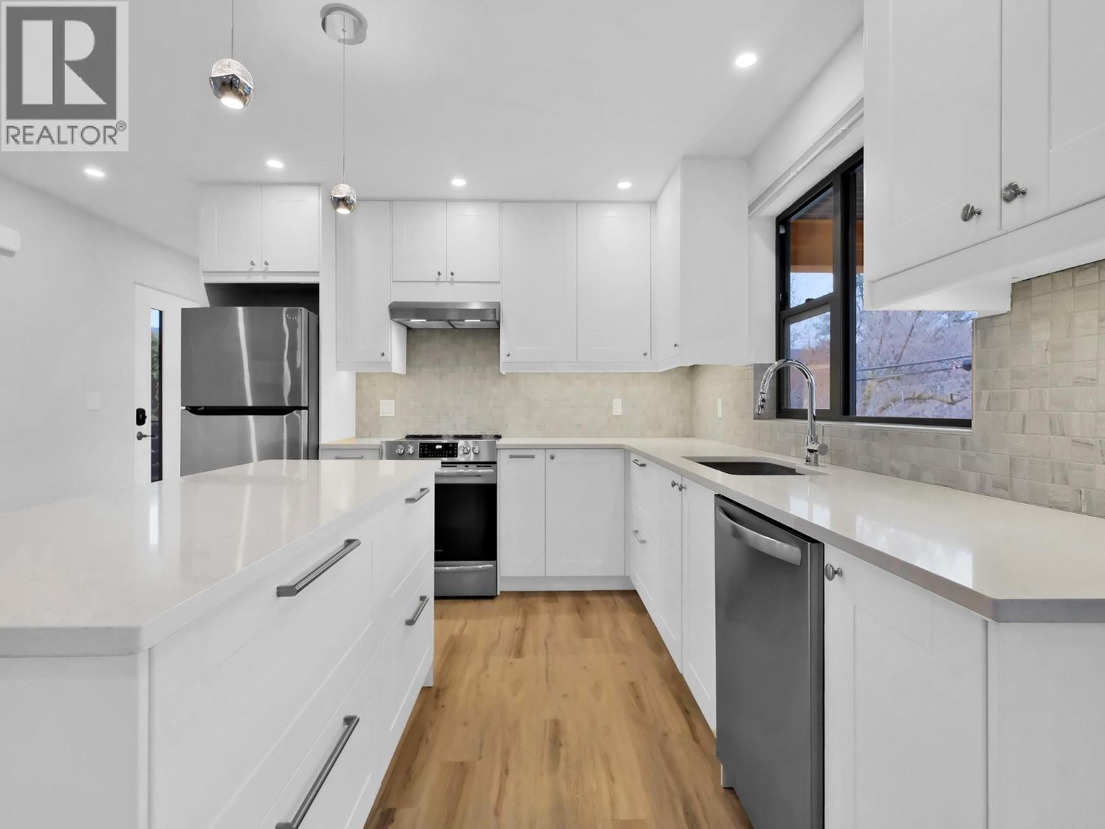 700 CHURCHILL Avenue, Penticton