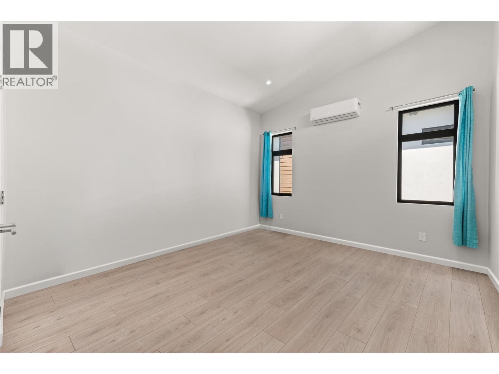 700 CHURCHILL Avenue, Penticton