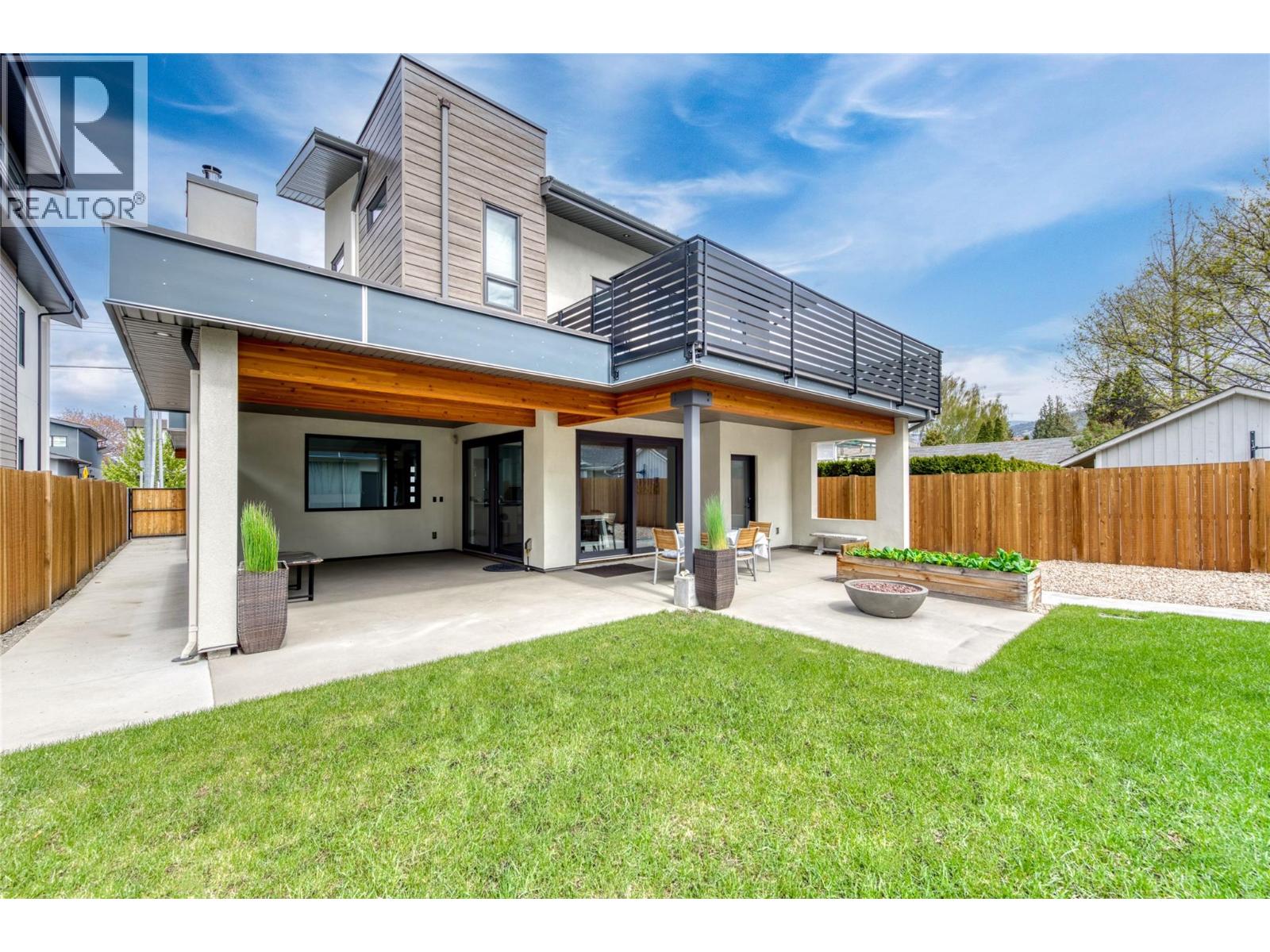 700 CHURCHILL Avenue, Penticton