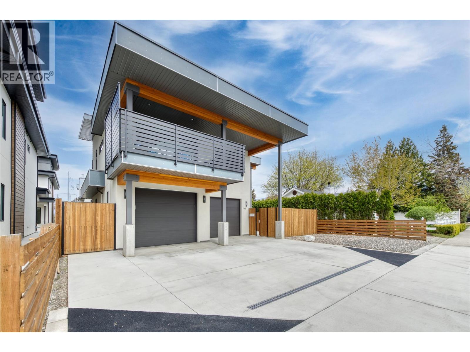 700 CHURCHILL Avenue, Penticton