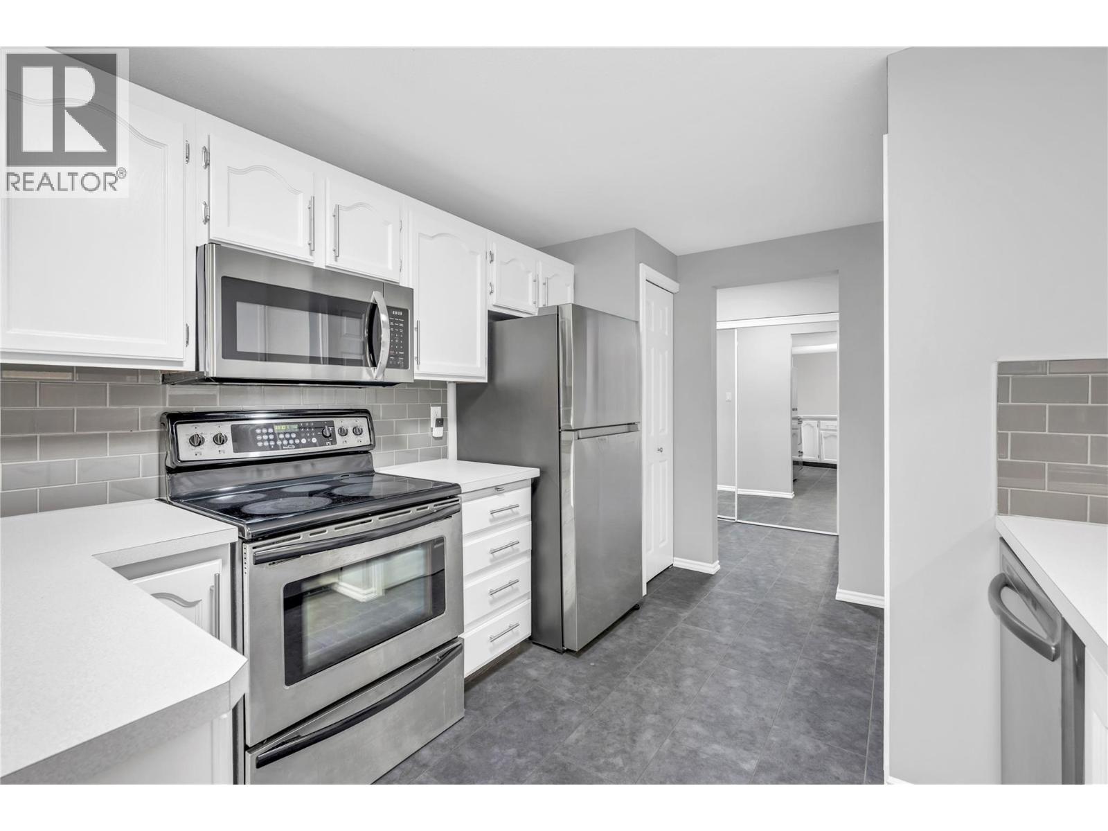 272 GREEN Avenue W Unit# 208, Penticton