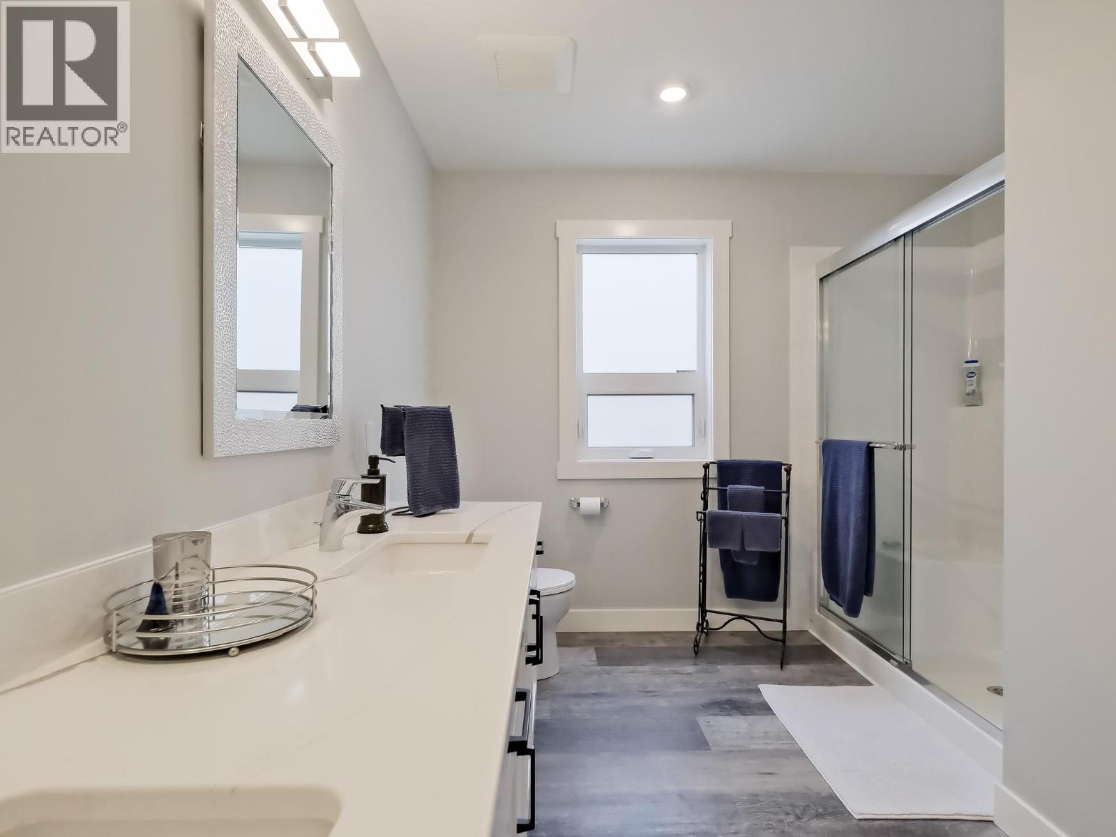 7016 WREN Drive, Osoyoos