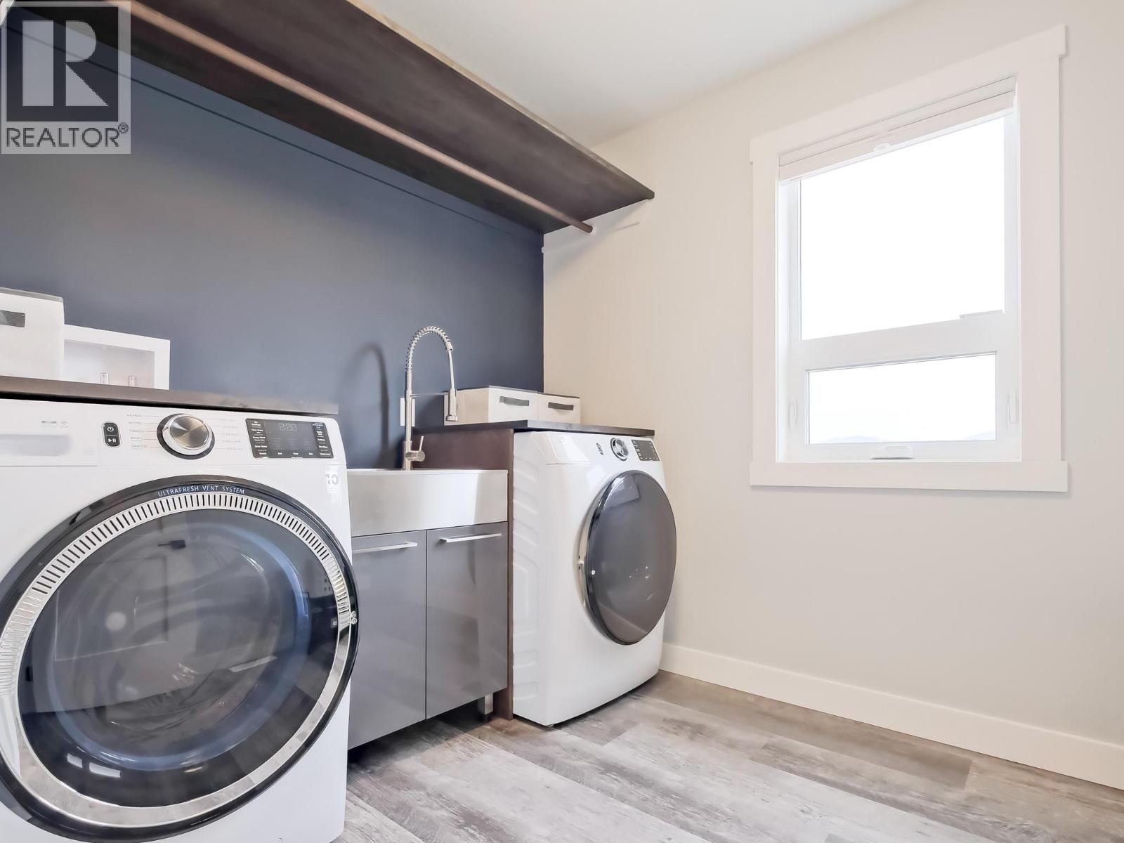 7016 WREN Drive, Osoyoos