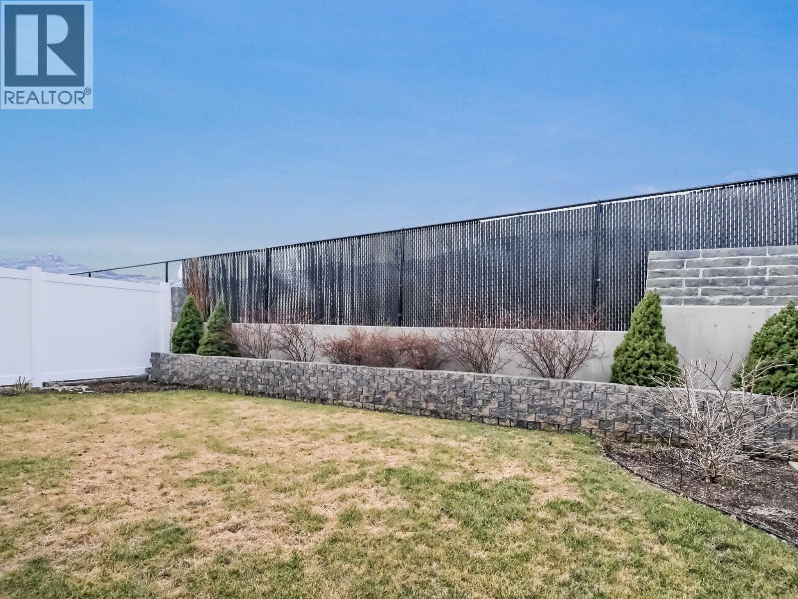 7016 WREN Drive, Osoyoos