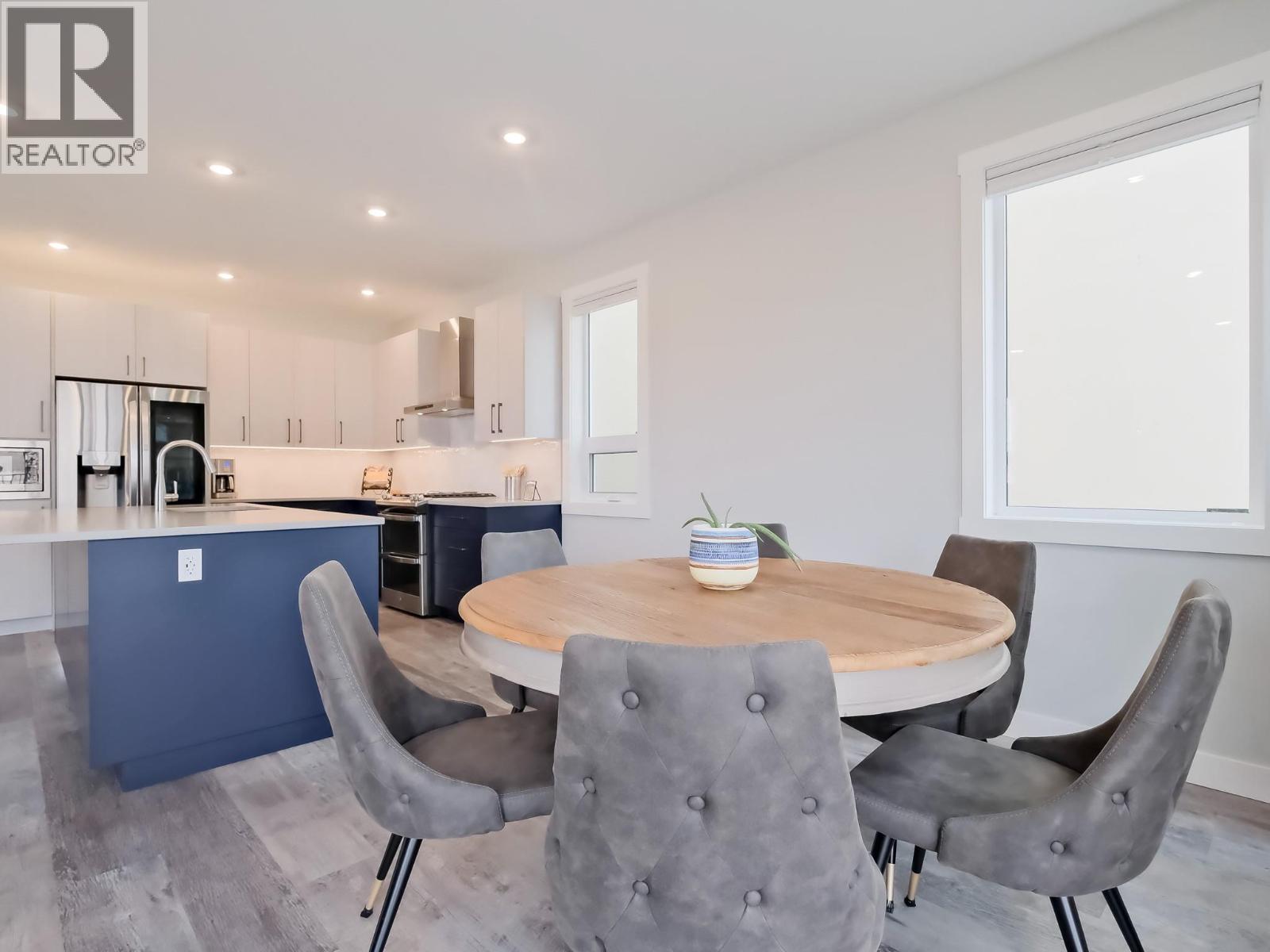 7016 WREN Drive, Osoyoos