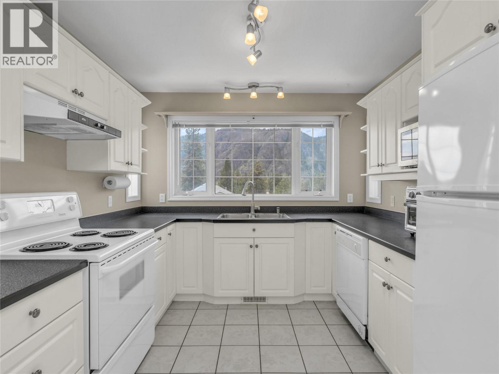 1357 PEACHCLIFF Place, Okanagan Falls