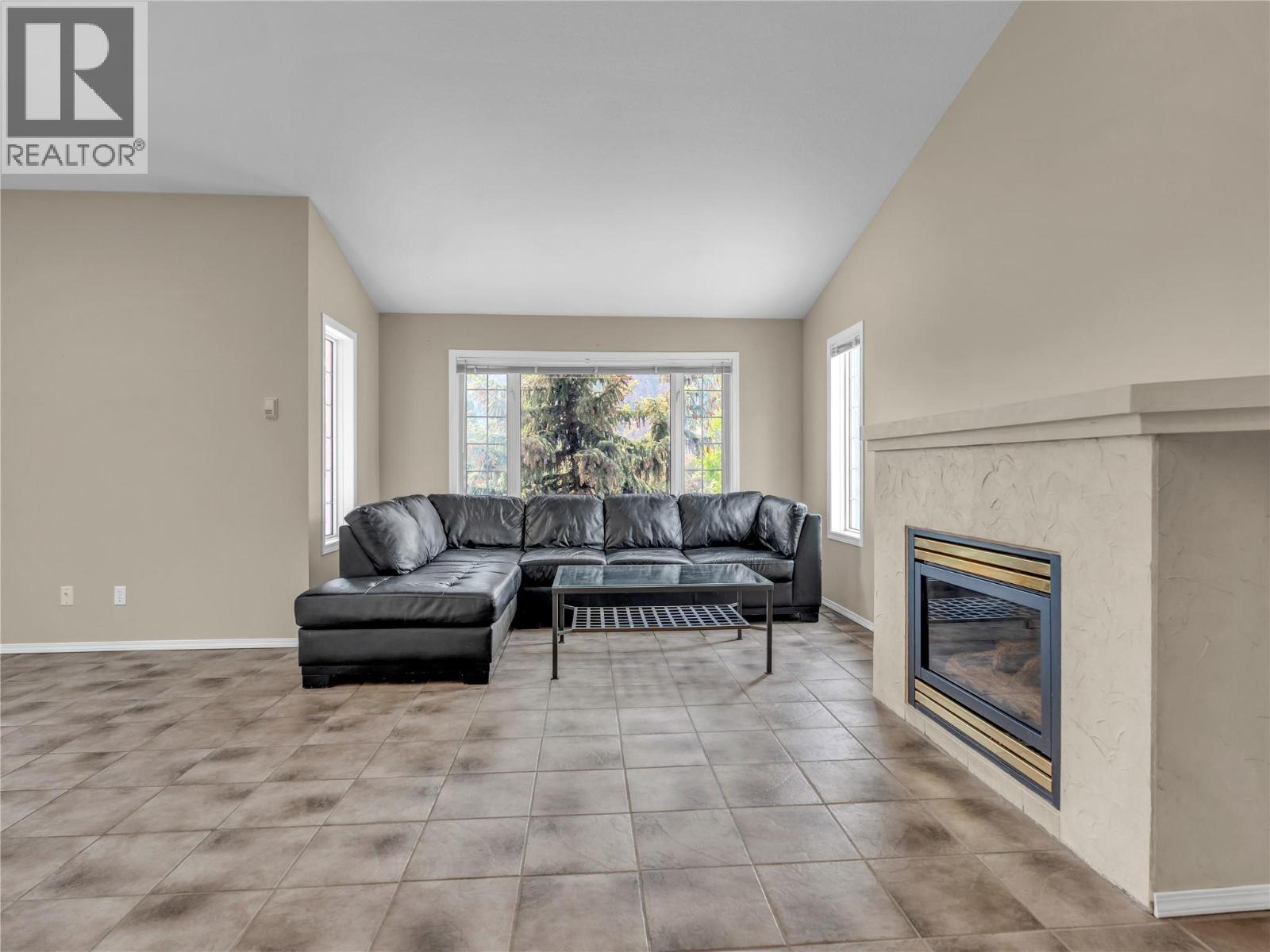 1357 PEACHCLIFF Place, Okanagan Falls