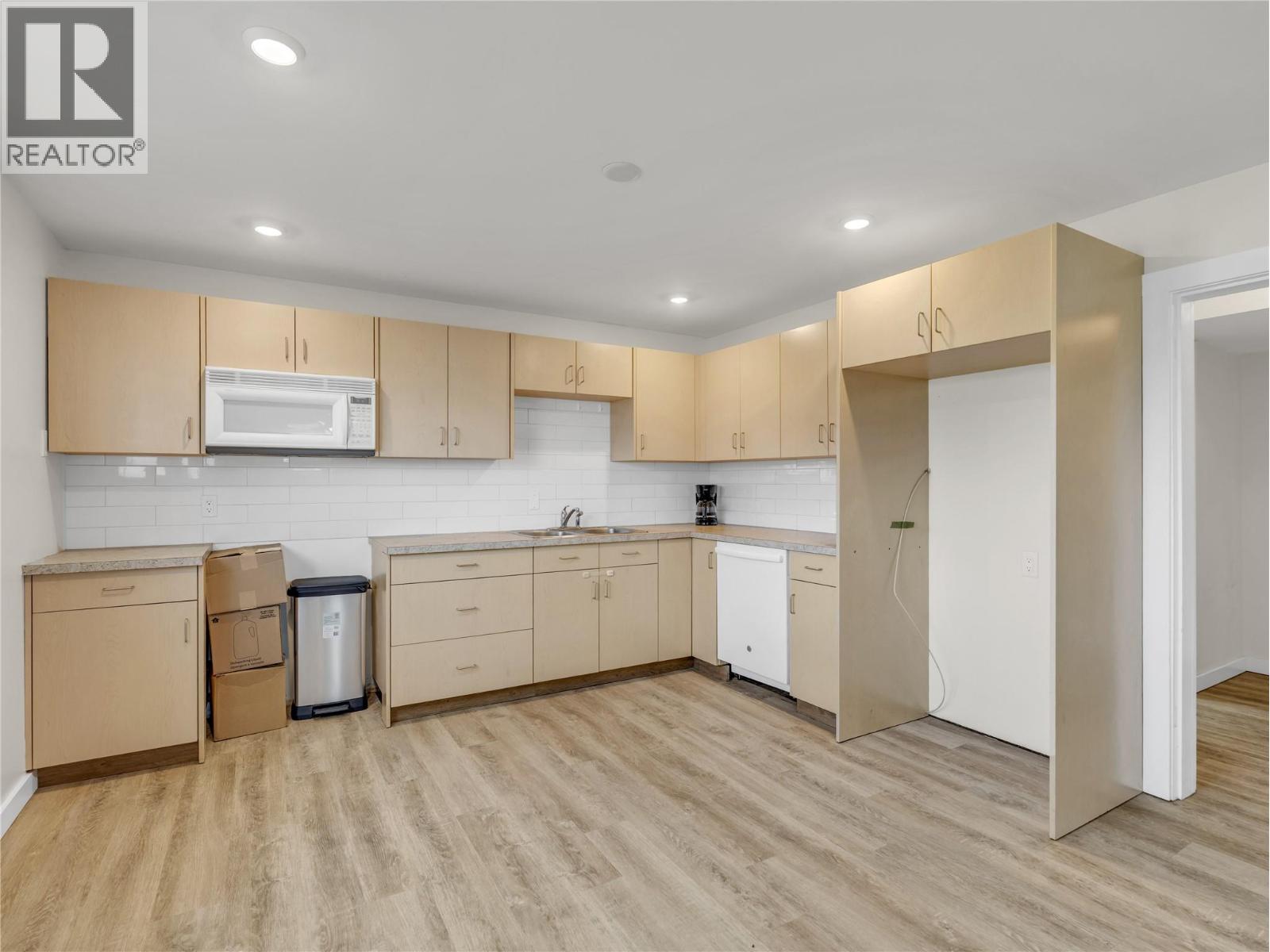 1477 CARMI Drive, Penticton
