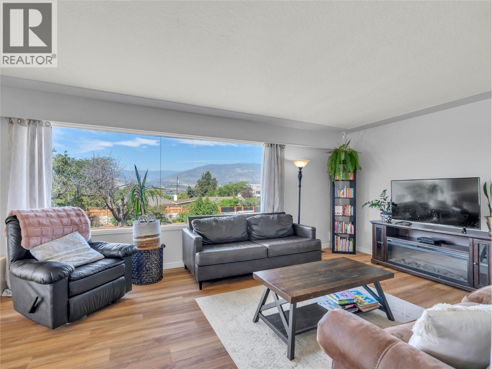 1477 CARMI Drive, Penticton