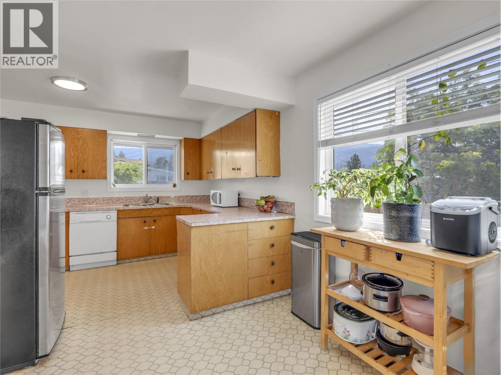 1477 CARMI Drive, Penticton